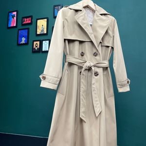 خرید انلاین بارونی(ترنچ کت)ضدآب زنانه در رنگبندی