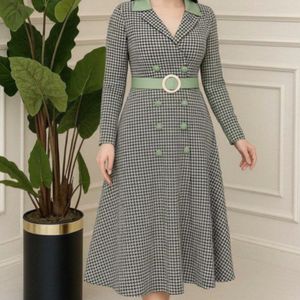 مانتو زنانه طرح پاییزی