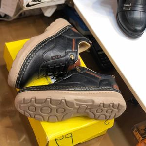 قیمت ارزان کفش چرم اسپرت مردانه مدل فراز رنگ مشکی