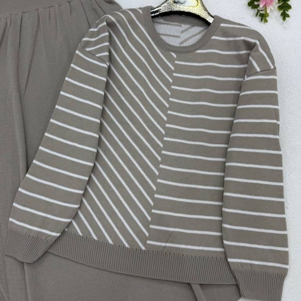 خرید انلاین ست شومیز دامن سوژه