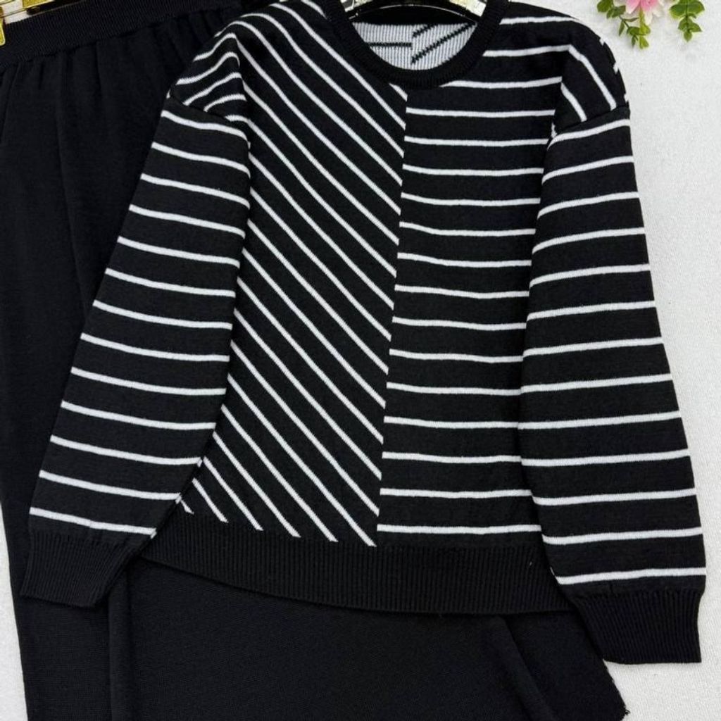 خرید آنلاین ست شومیز دامن سوژه