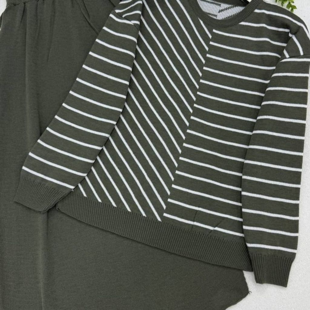 فروش اینترنتی ست شومیز دامن سوژه