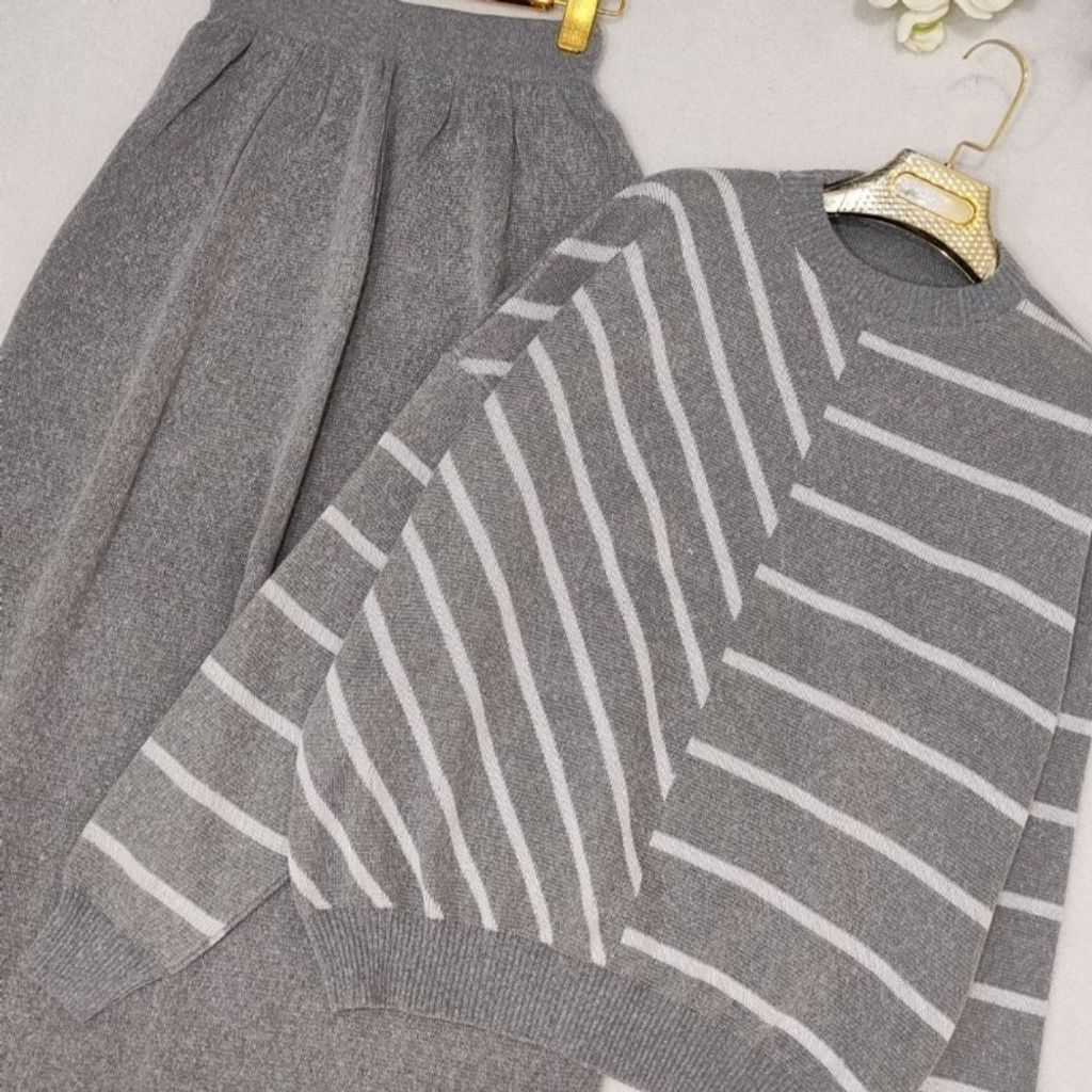 قیمت ست شومیز دامن سوژه