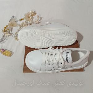 خرید آنلاین کفش اسپرت ونس زنانه و دخترانه مدل ضربان قلب