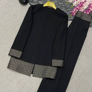 خرید انلاین کت شلوار پرنیا