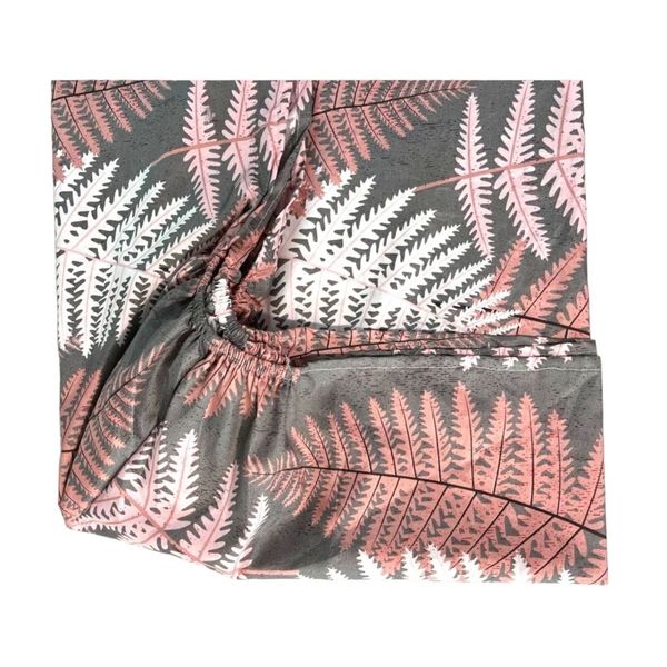 روتختی کش‌دار یکنفره مدل فارنیا طرح سرخس مشکی قرمز همراه یک عدد روبالشی