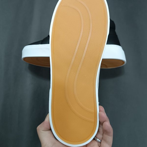 نیم بوت مردانه مشکی ضدآب pull and bear کیفیت بالا