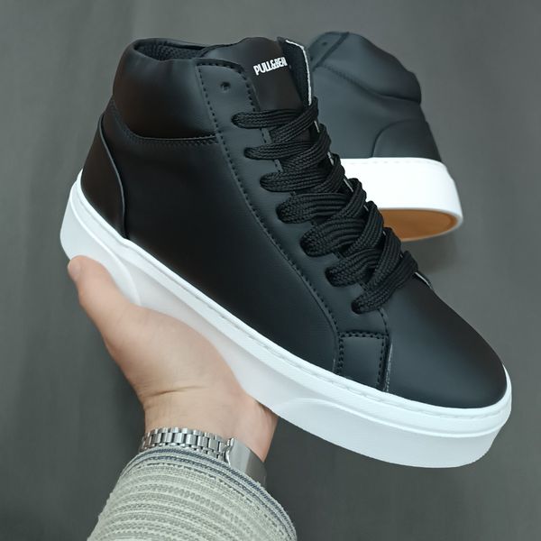 نیم بوت مردانه مشکی ضدآب pull and bear کیفیت بالا