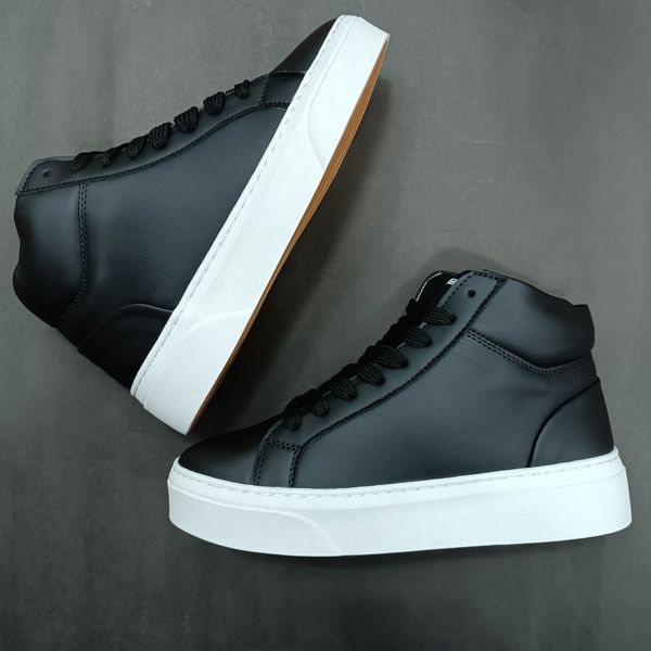 نیم بوت مردانه مشکی ضدآب pull and bear کیفیت بالا