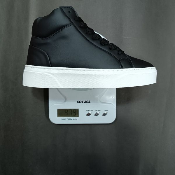 نیم بوت مردانه مشکی ضدآب pull and bear کیفیت بالا