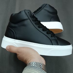 خرید اینترنتی نیم بوت مردانه مشکی ضدآب pull and bear کیفیت بالا