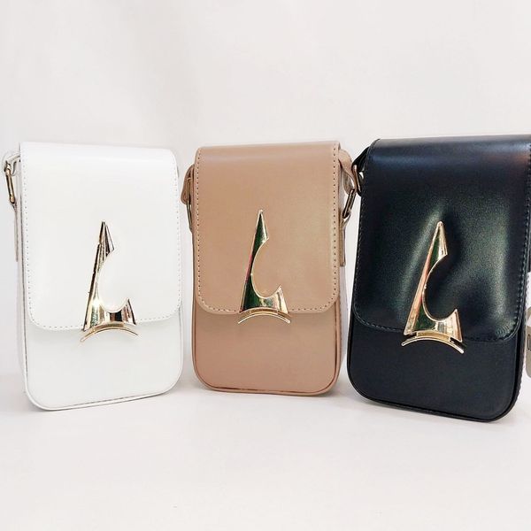 کیف پاسپورتی ایستاده