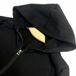 مشخصات سوییشرت زنانه طرح جلو زیپ ساده