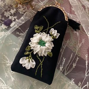 خرید اینترنتی کیف عینک مدل آفتابگردون