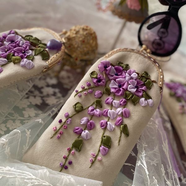 کیف موبایل و عینک مدل اقاقیا