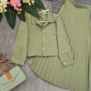 مشخصات کت و دامن زنانه مازراتی طرح شهره