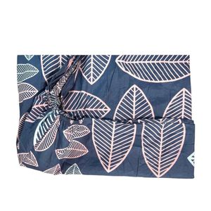 مشخصات ملحفه تشک کشدار یکنفره مدل برگ‌ ماکااو - طرح برگ‌های طوسی و آبی