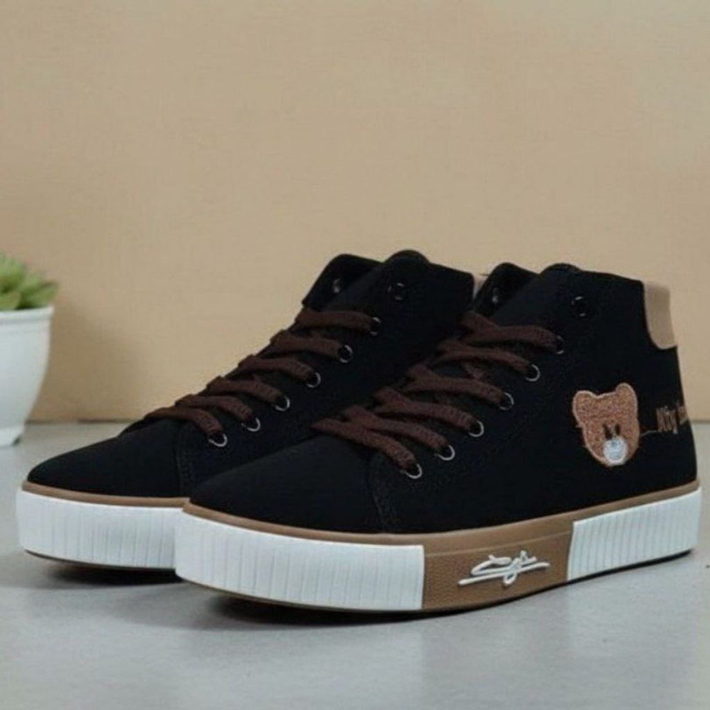 خرید انلاین کفش ساقدار خرسی زنانه