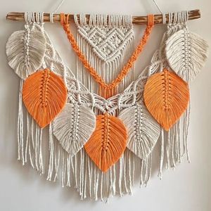 دیوار کوب مکر‌ومه بافی مدل فروزان