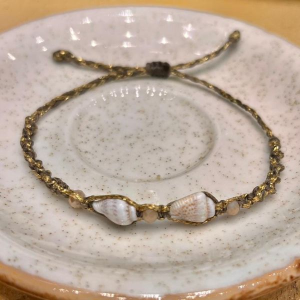 دستبند دست ساز با مهره و صدف - sadafbra - dastband - 011