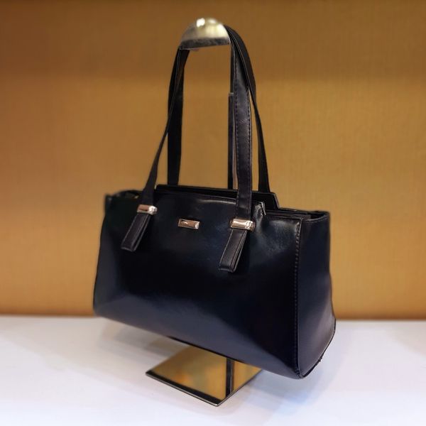 کیف زنانه مشکی چرمی