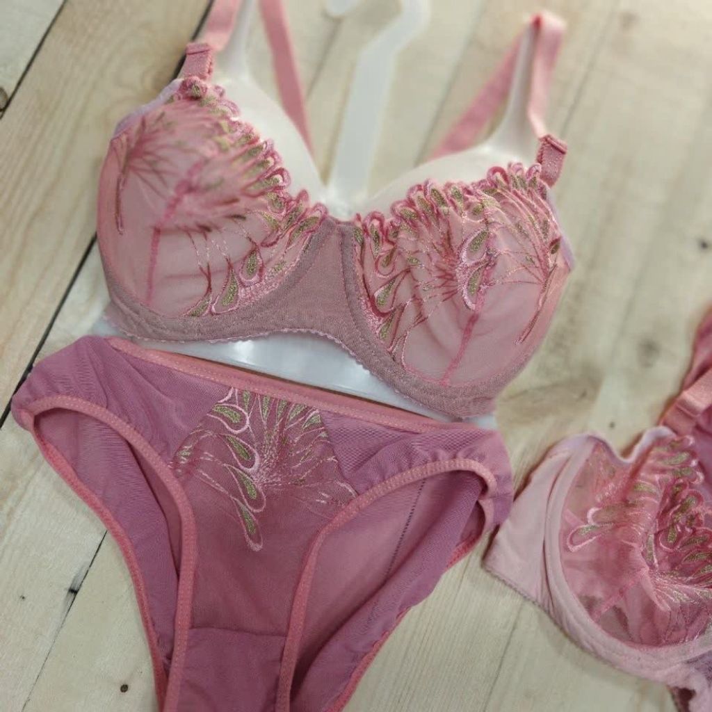 خرید اینترنتی ست شیشه ای صورتی گلدوزی