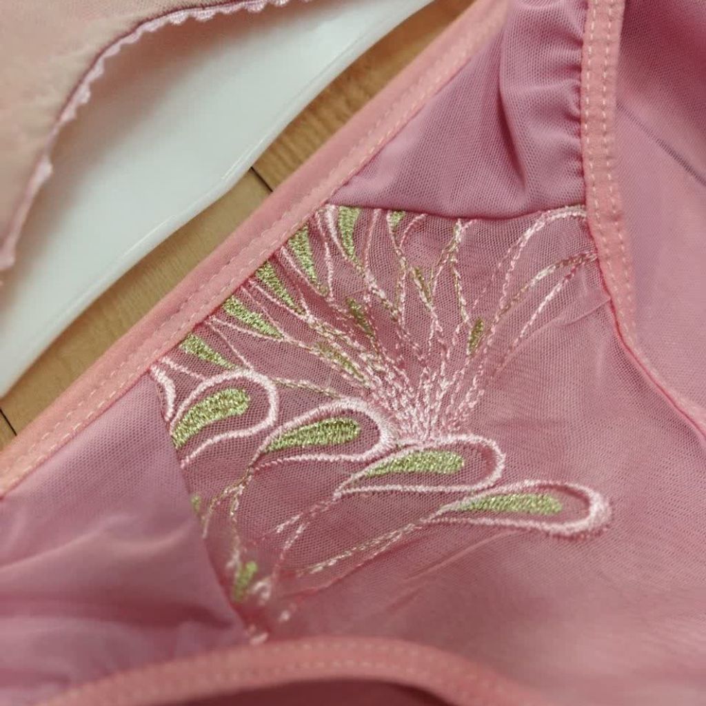 مشخصات ست شیشه ای صورتی گلدوزی