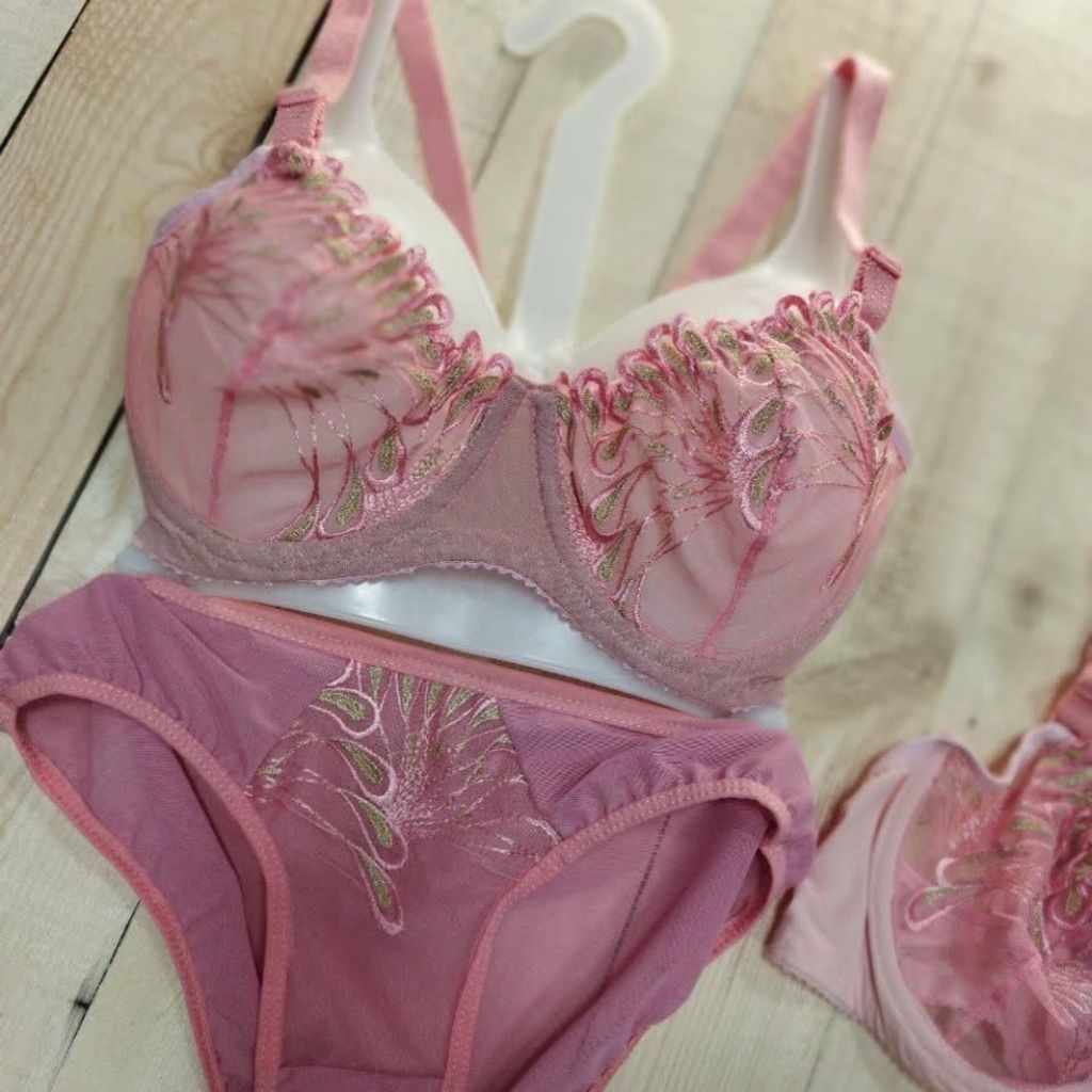 خرید انلاین ست شیشه ای صورتی گلدوزی