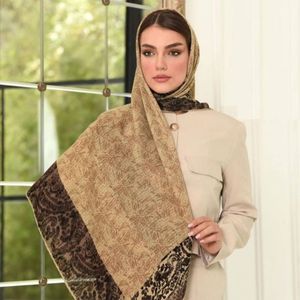 قیمت ارزان روسری نخی قواره 120 زنانه طرحدار
