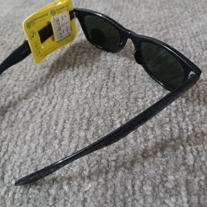 فروش اینترنتی عینک آفتابی زنانه یووی دار برند آلمانی