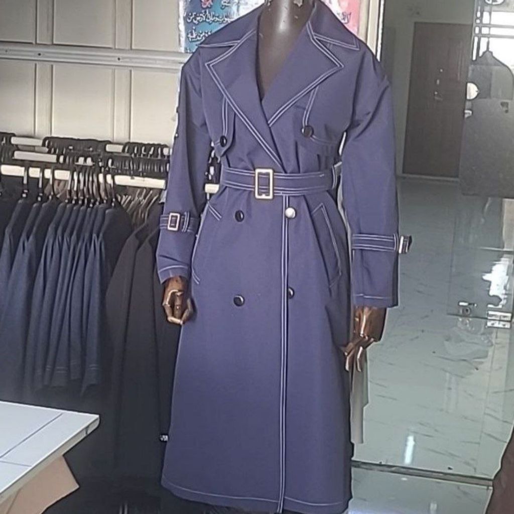 فروش اینترنتی ترنچ‌ کت کتان پلاس لانا جدید