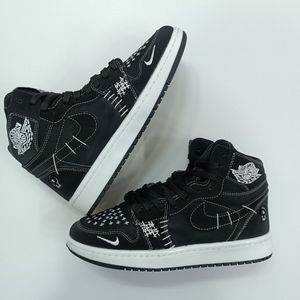 خرید اینترنتی کتونی مردانه جردن وودو مشکی ساقدار کیفیت بالا