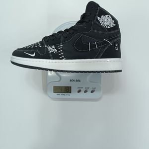 خرید انلاین کتونی مردانه جردن وودو مشکی ساقدار کیفیت بالا