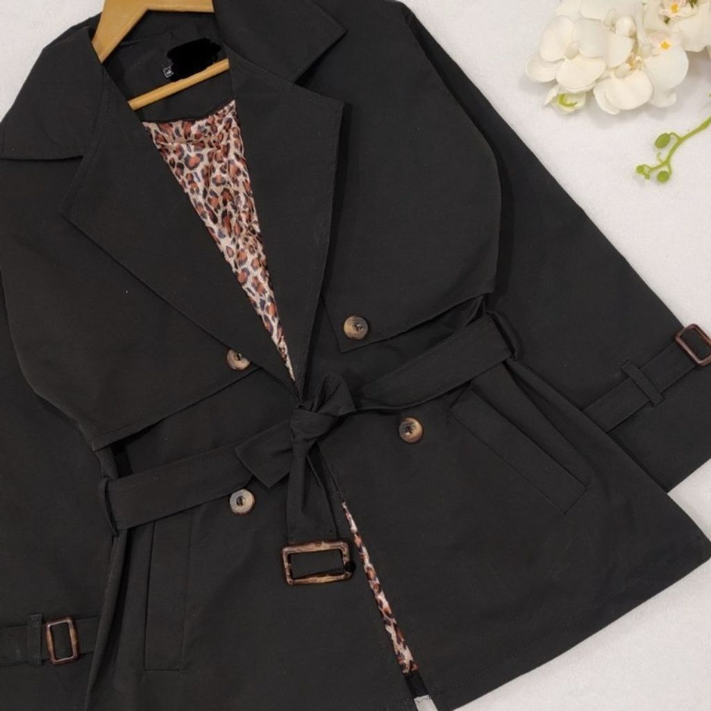 فروش اینترنتی مانتو بارونی آستردار مانیا