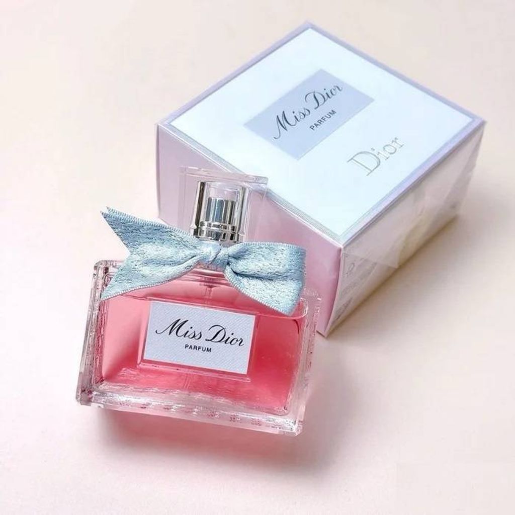 خرید اینترنتی عطر زنانه دیور میس دیور پرفیوم (پارفوم) 2024 - Dior - Miss Dior Parfum 2024