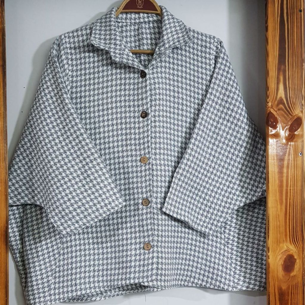 مشخصات پالتو زنانه طرح پیچازی