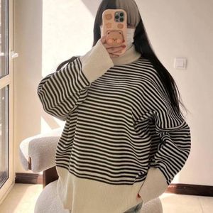 خرید انلاین بافت زنانه طرح لش وانوش