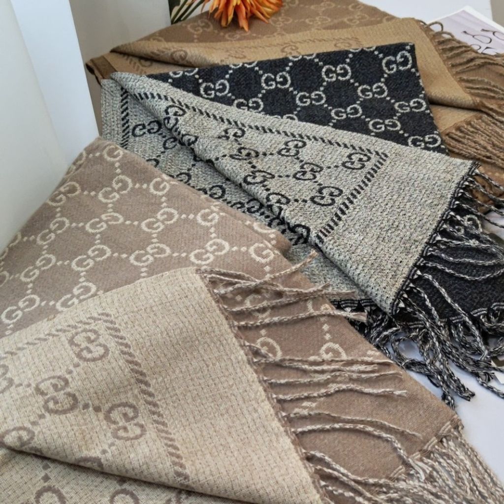 خرید آنلاین شال فوتر ریشه دار