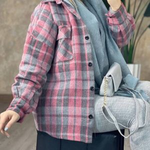 مشخصات شومیز زنانه طرح پشمی