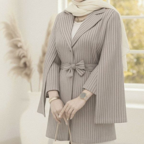 مانتو زنانه طرح آوا