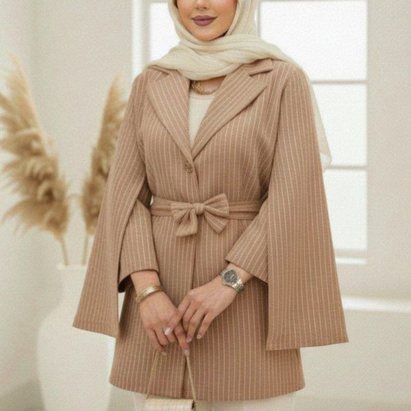 مانتو زنانه طرح آوا