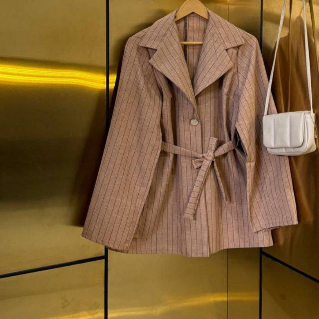 خرید اینترنتی مانتو زنانه طرح آوا