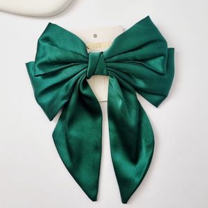 گیره مو طرح پاپیون