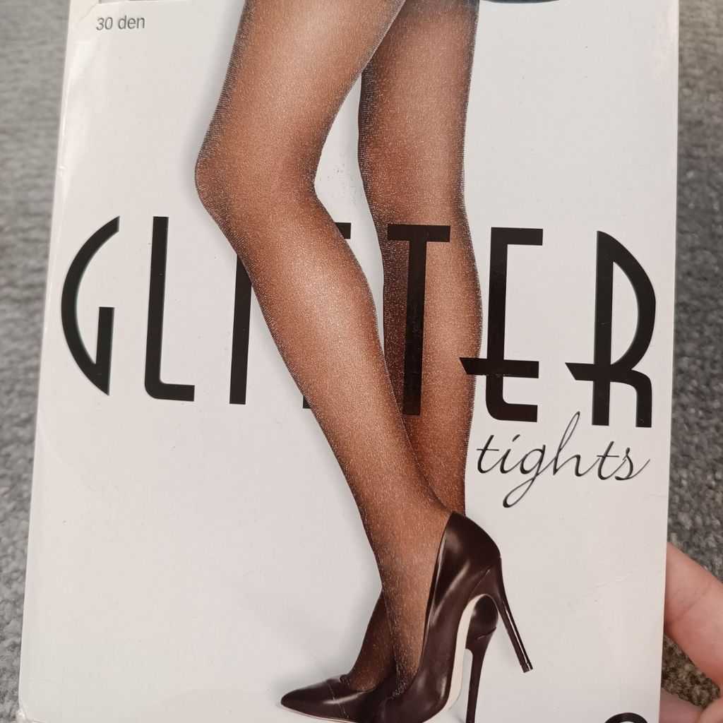 خرید انلاین جوراب شلواری شاین دار محصول ایتالیا رنگ پا