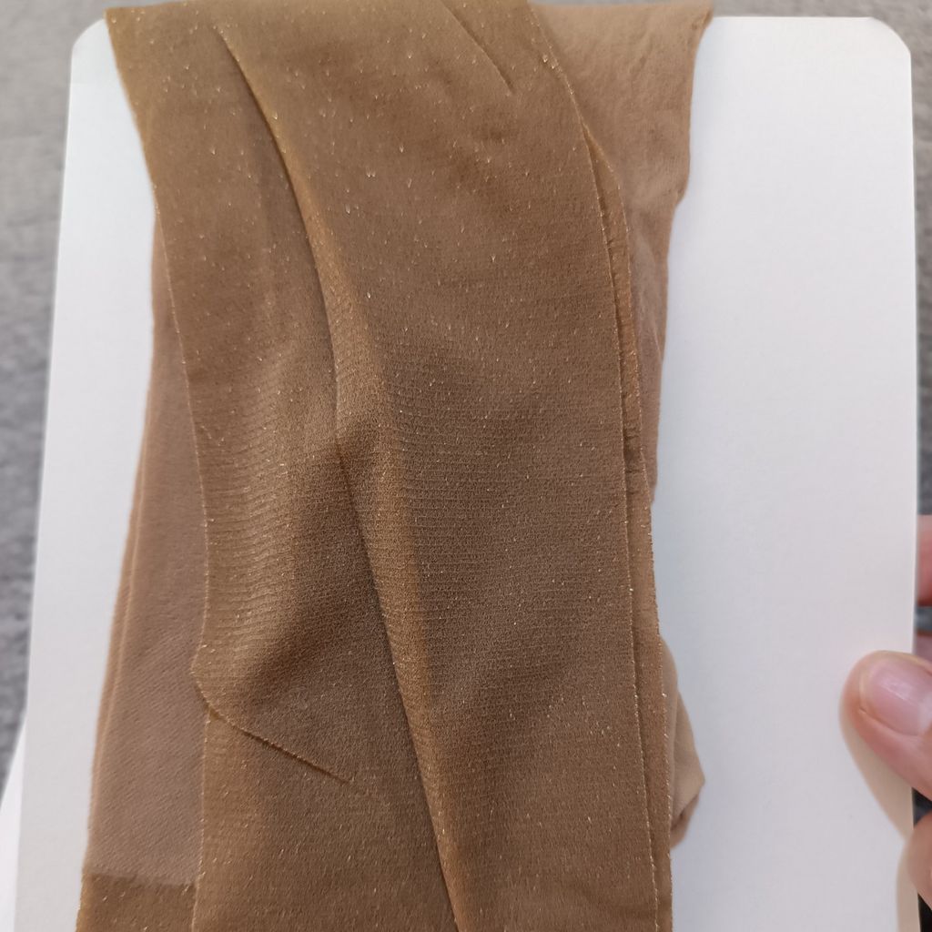 خرید آنلاین جوراب شلواری شاین دار محصول ایتالیا رنگ پا