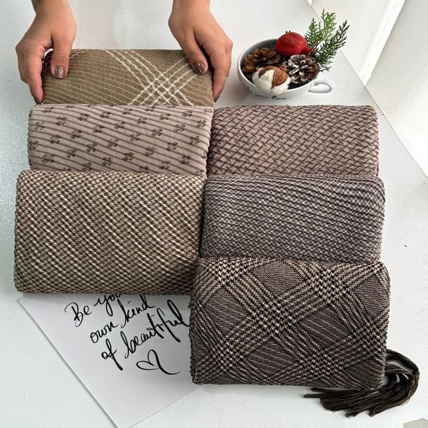 شال زنانه ویسکوز پاییزه طرح پلیسه