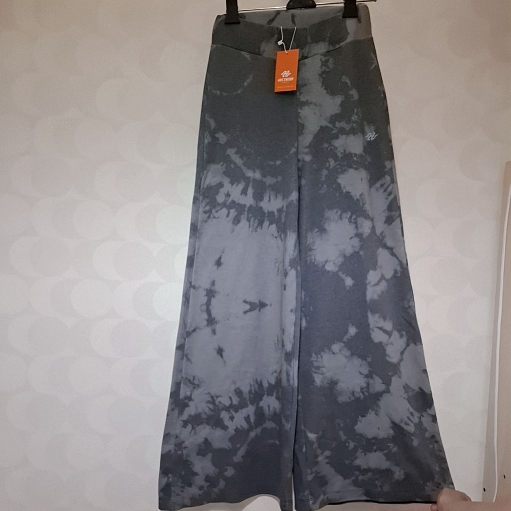 فروش اینترنتی شلوار زنانه هکتاتون