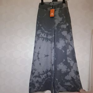 شلوار زنانه هکتاتون