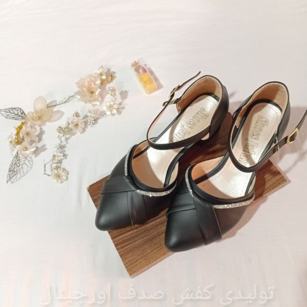 کفش مجلسی زنانه جلو بسته مدل عروسکی