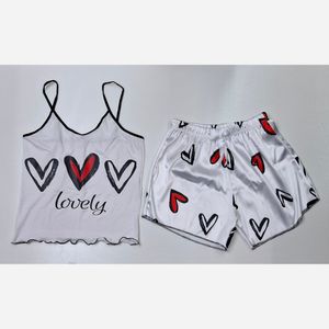 خرید اینترنتی تاپ وشورتک راحتی 